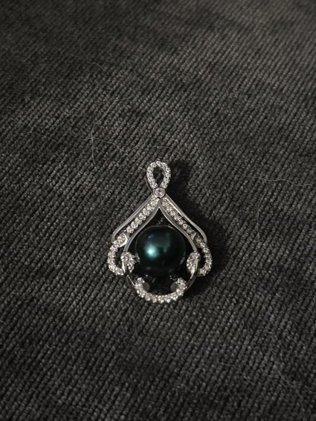 Customer photo review of DIY Mount Pendant - 925 Sterling Silver Regal Halo Loop Fits Edison Pearls