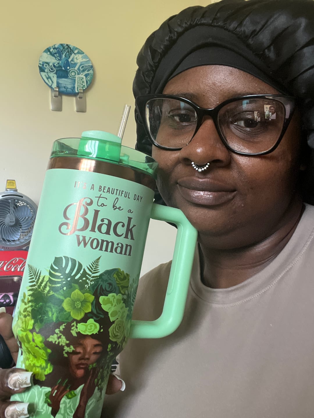Customer photo review of Pistachio "Royalty Blossomed" FlowSip™ Insulated Tumbler – It's a Beautiful Day to Be a Black Woman