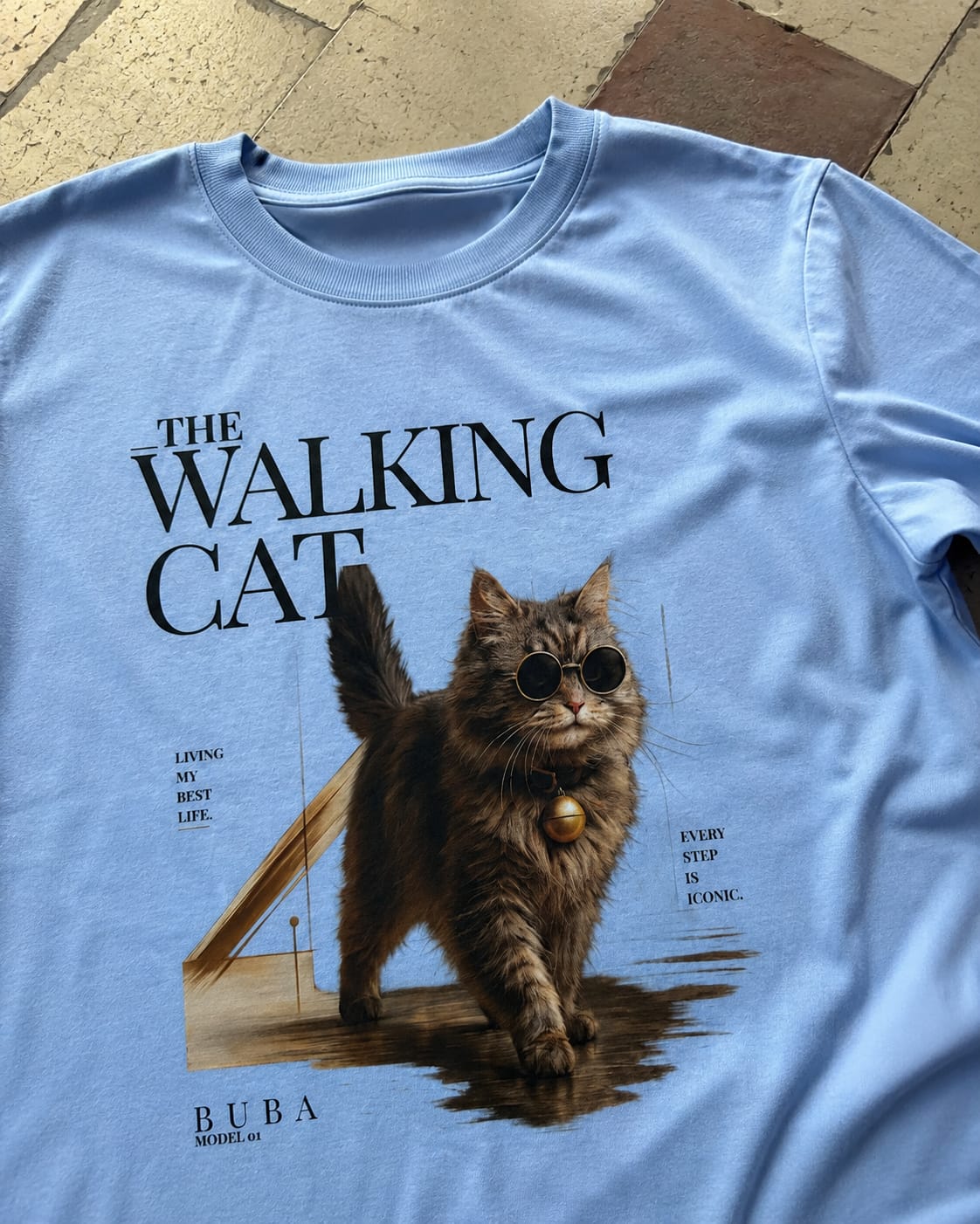 Customer photo review of Walking Cat T-Shirt - Eigenes Foto + Name