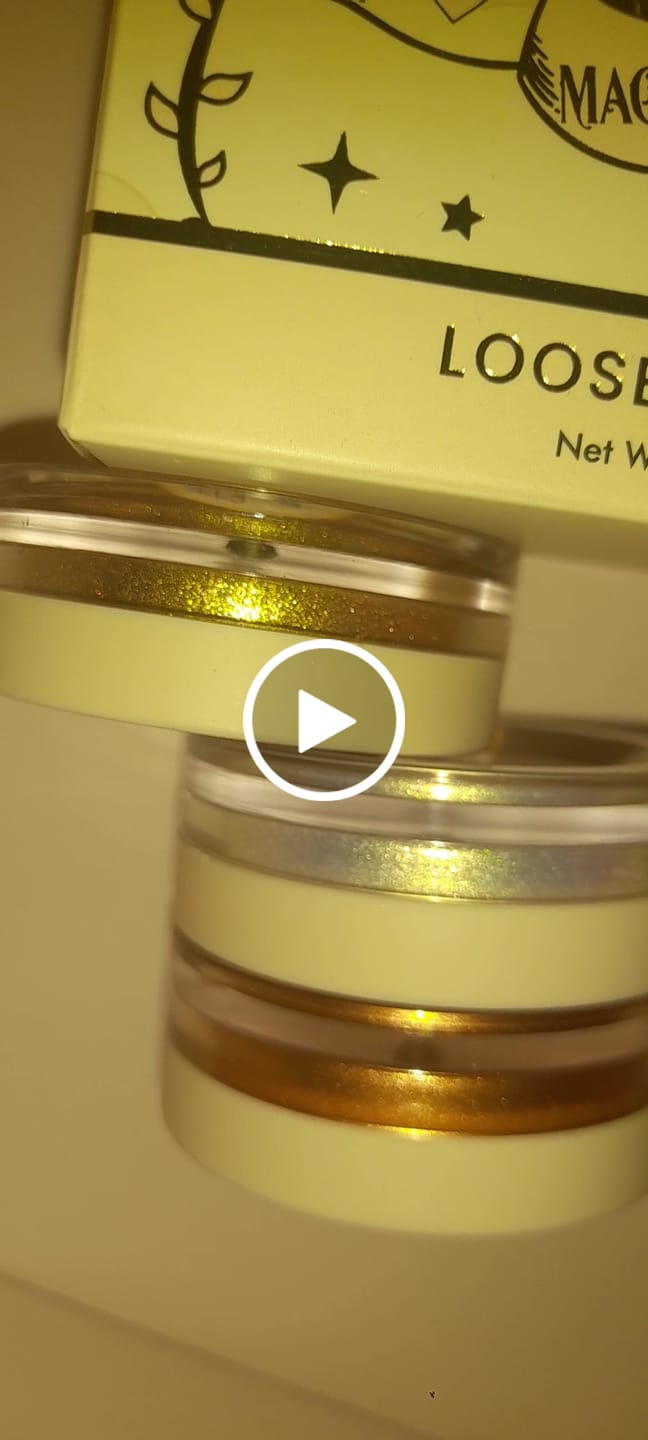 Customer video review of Stardust Secrets Loose Glitter Eyeshadow Pigment Set