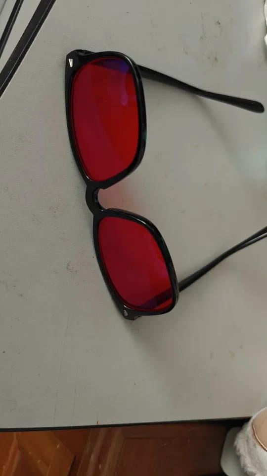 Customer photo review of RESTORA Blue Light Glasses