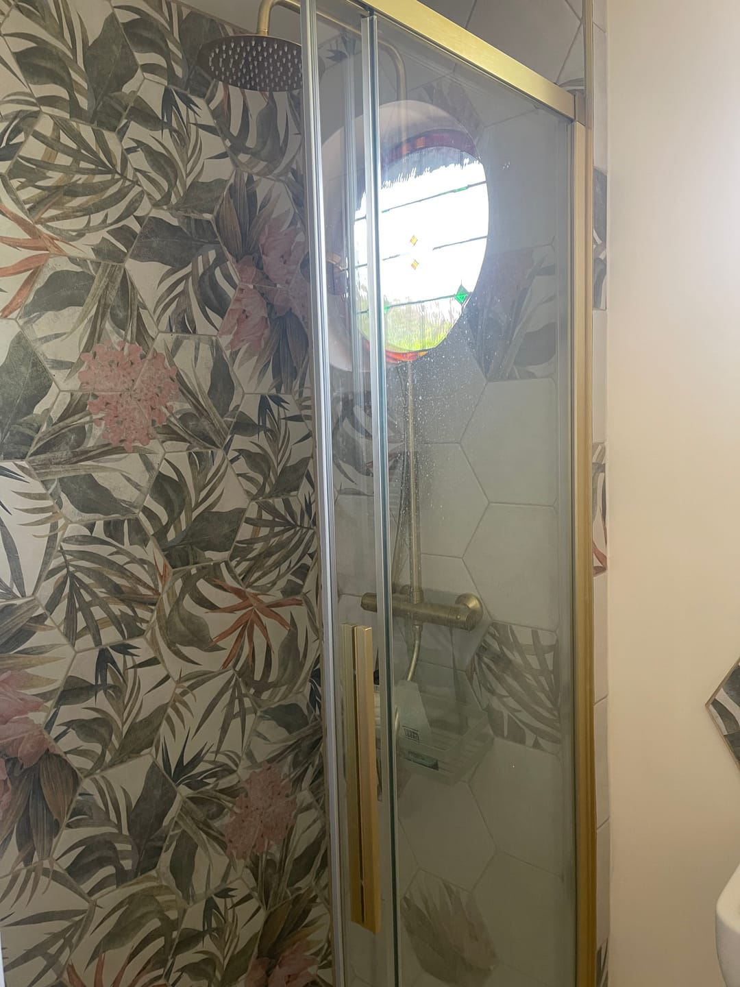 Customer photo review of Aulla Blanco Floral Pattern Porcelain Hexagonal Tile 23x27cm