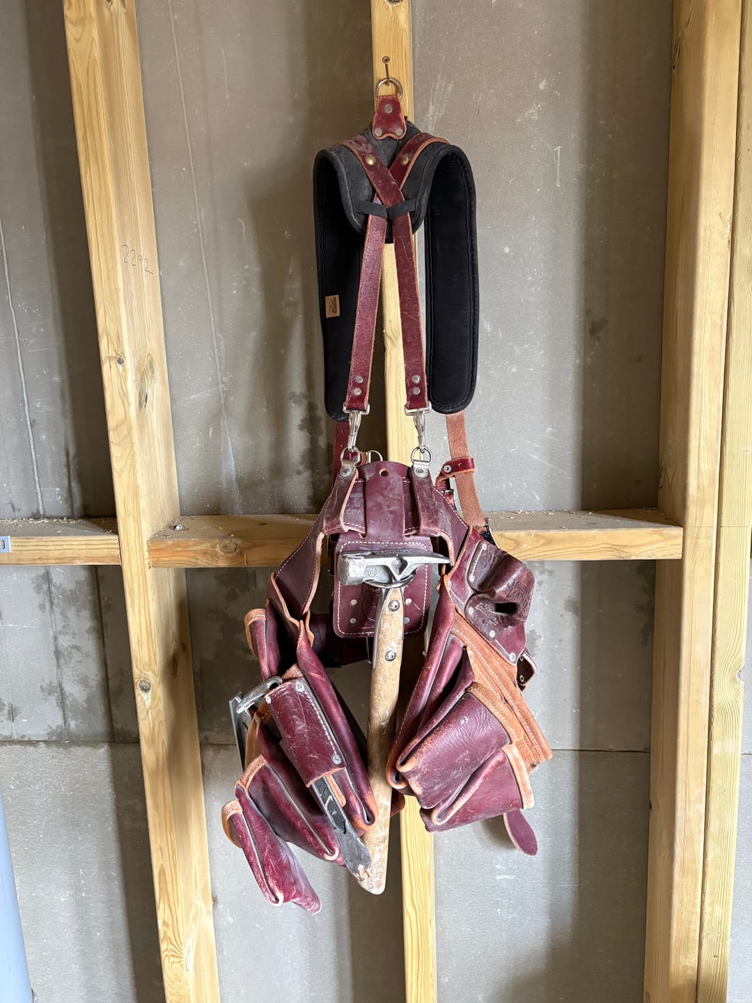 Customer photo review of Occidental Leather Toolbelts | 5012 Hammer Holder