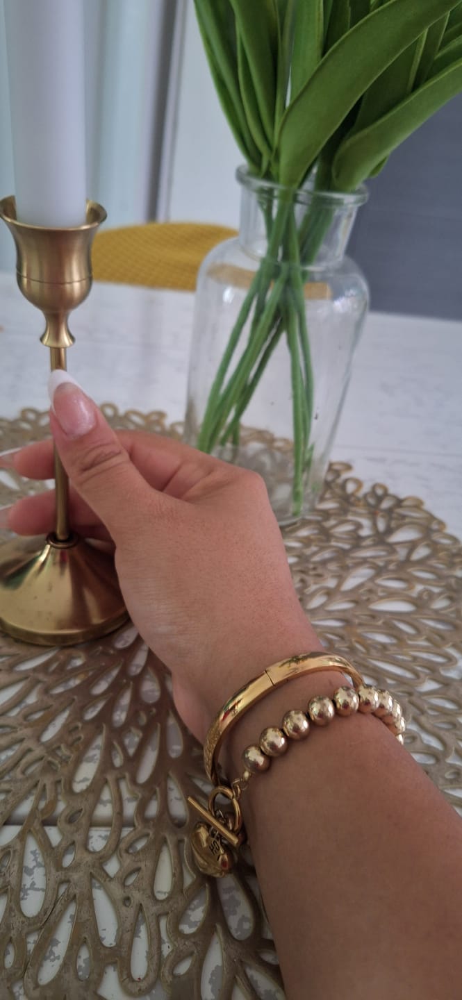Customer photo review of Pulsera Elizabeth