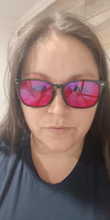 Customer photo review of RESTORA Blue Light Glasses