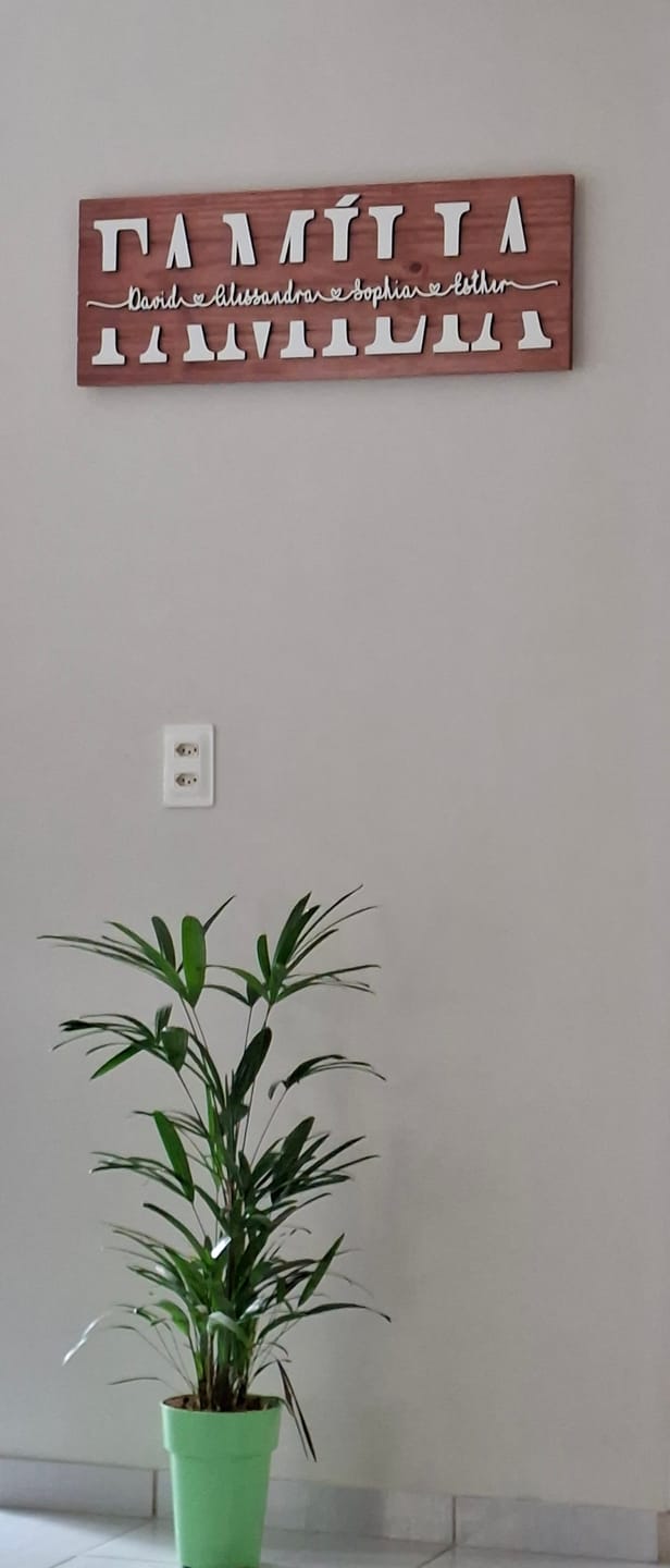 Customer photo review of Placa da Família Personalizada