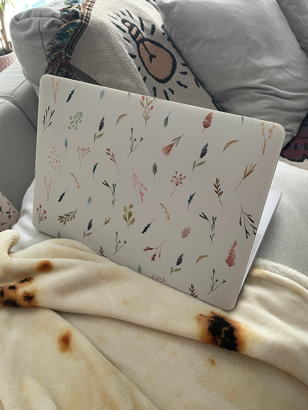 Customer photo review of Dried Flowers Protective Case for MacBook Air & Pro 13/14/15/16 inch