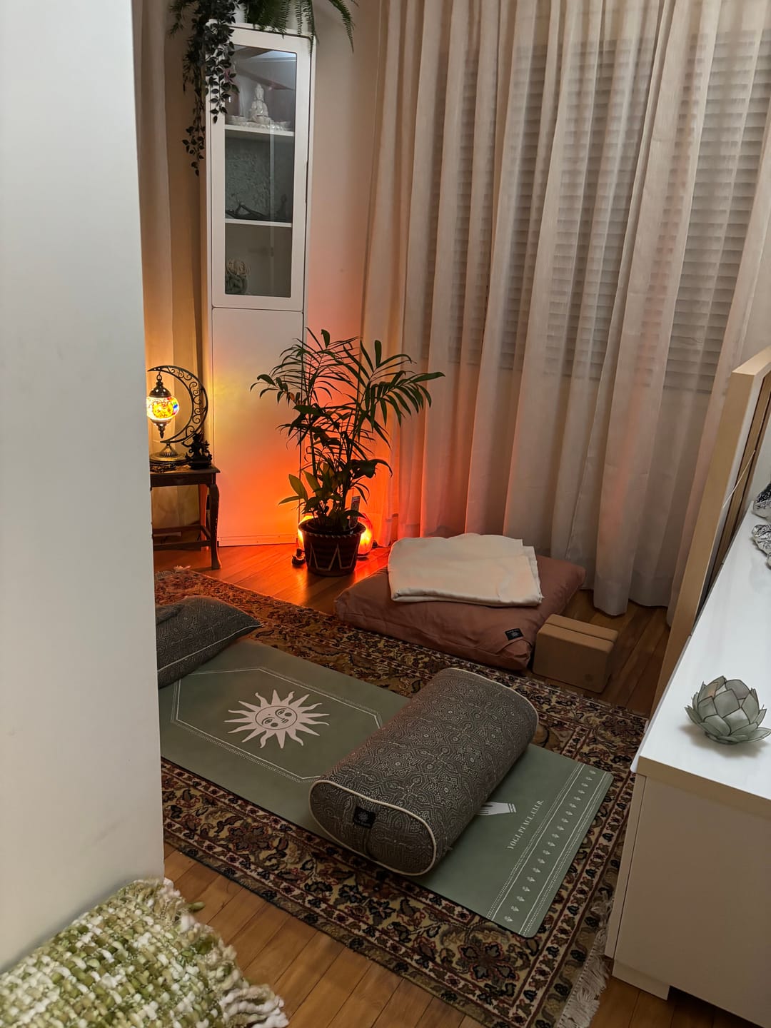 Customer photo review of Zabuton Meditation Cushion - Mocha Linen