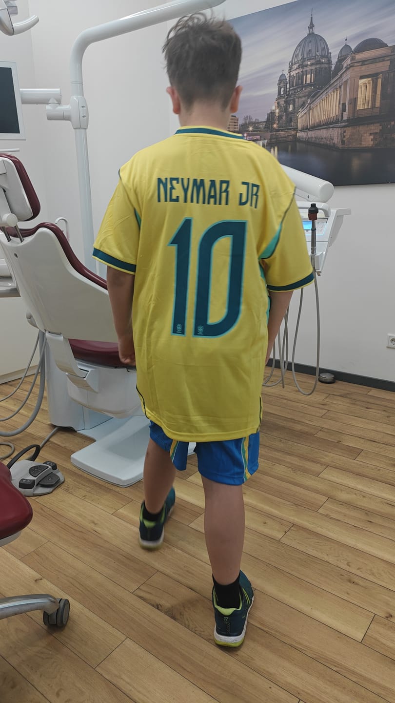 Customer photo review of Neymar Jr Brazil 2026 World Cup Yellow Kids Home Football Jersey