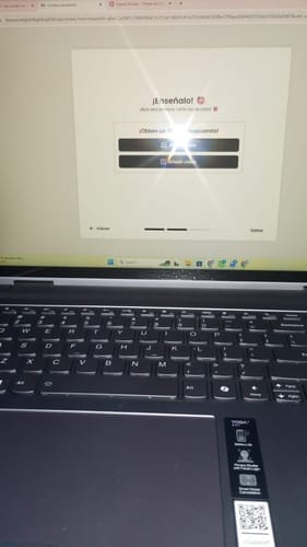 Customer photo review of Laptop Lenovo Yoga 7 2-in-1 16" 2K Touchscreen AMD Ryzen 7 8840HS 16GB RAM 512GB SSD Artic Grey