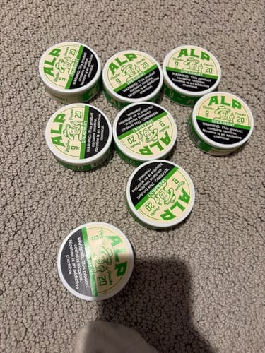 Customer photo review of Spearmint Nicotine Pouches