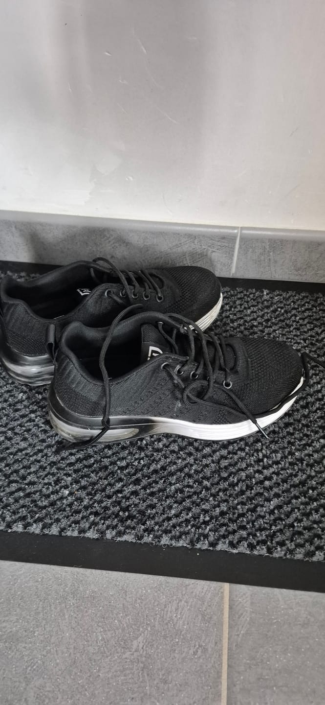 Customer photo review of Chaussures de Sécurité Légères & Amortissantes