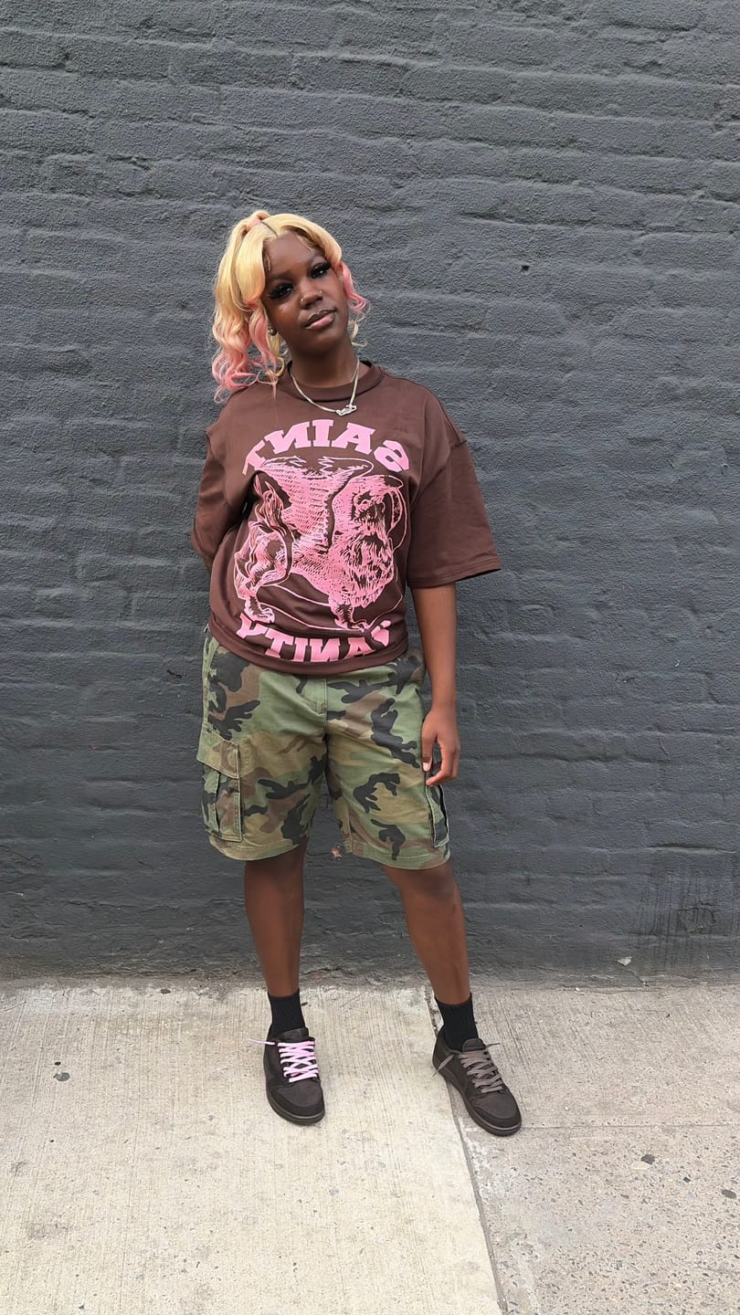 Customer photo review of Saint Vanity Griffin Tee Brown Pink