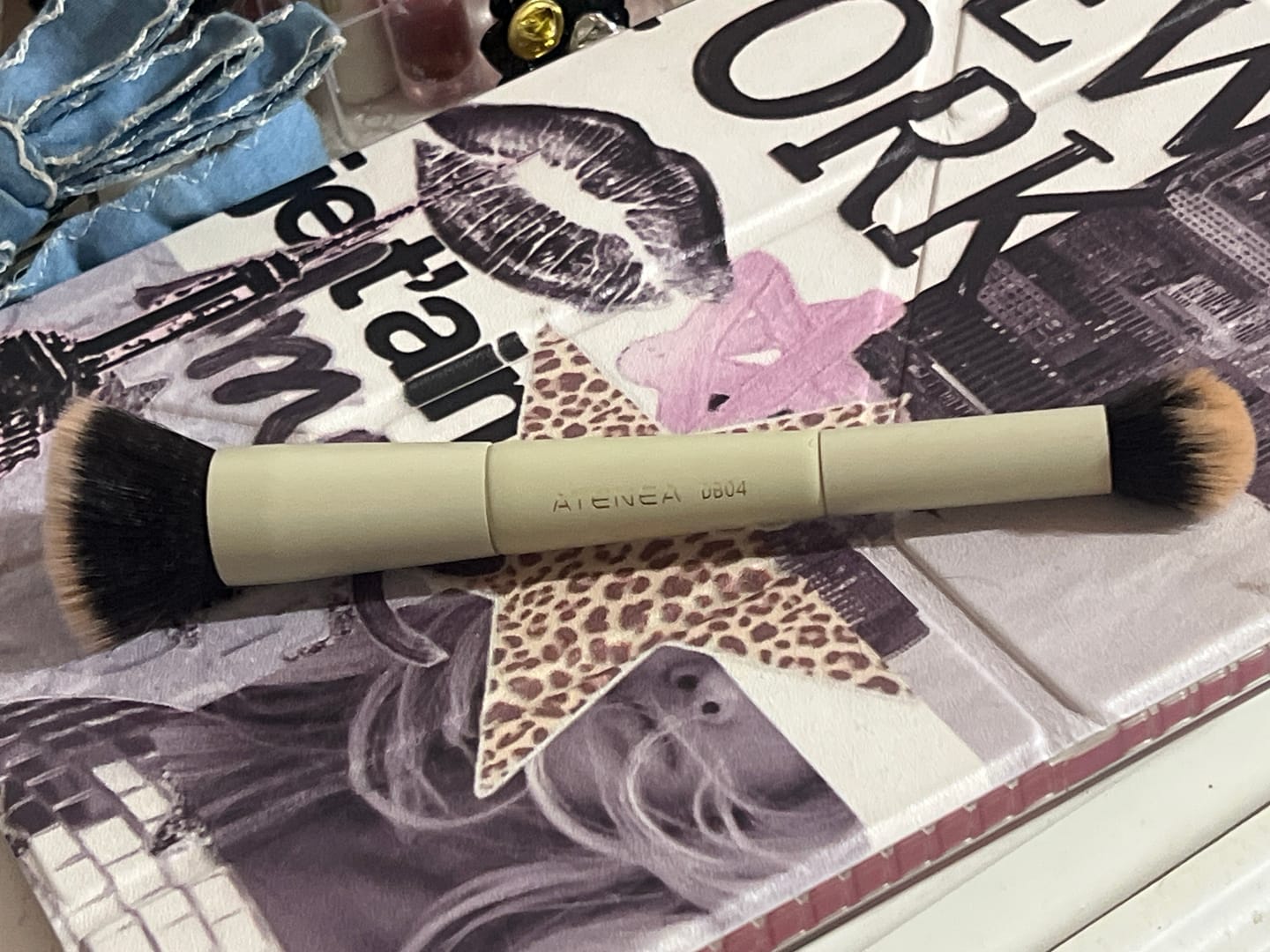 Customer photo review of BROCHA DUO KABUKI Y CORRECTOR