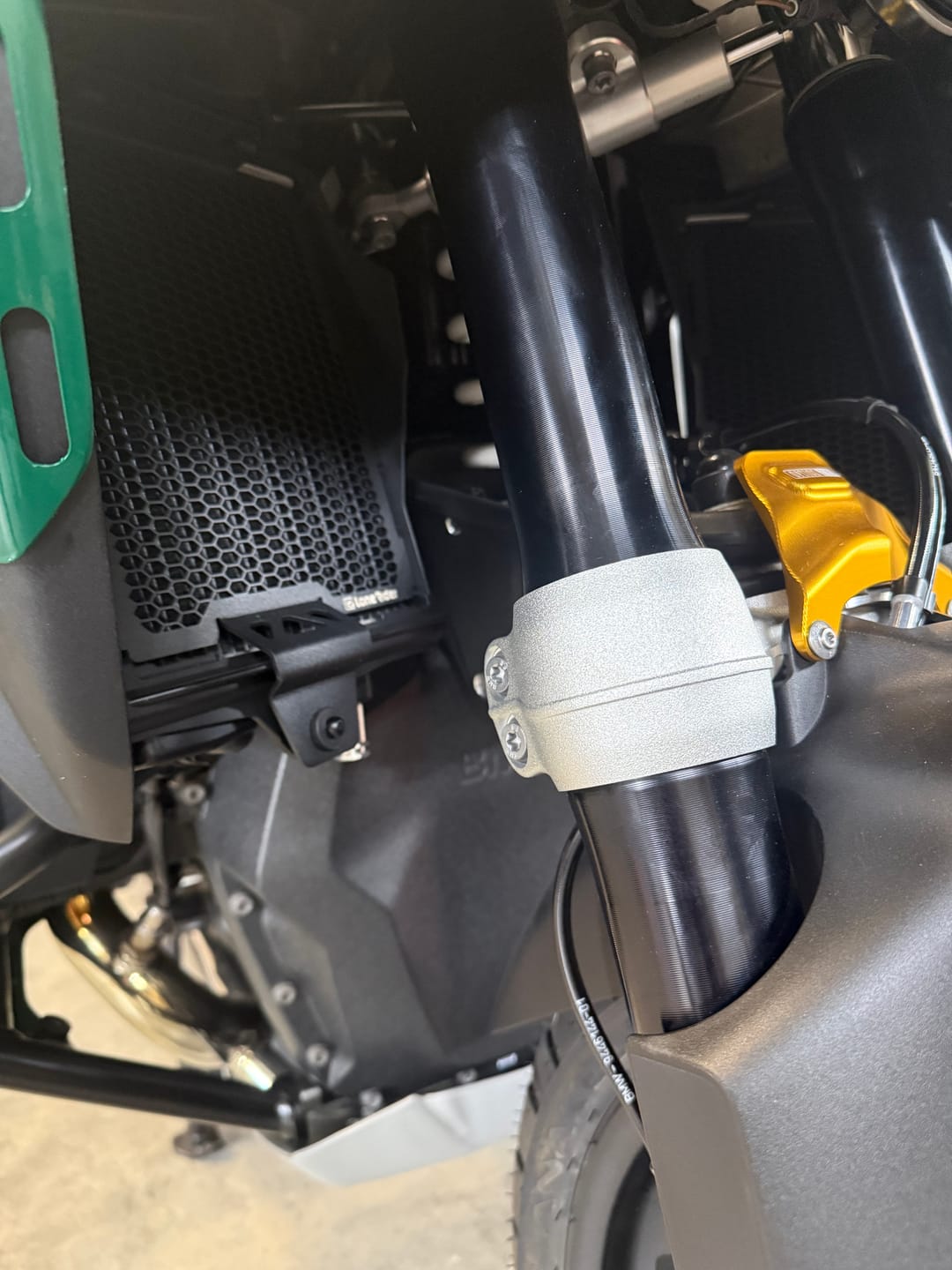 Customer photo review of Radiator Guard Set for BMW R1300GS / Adv
