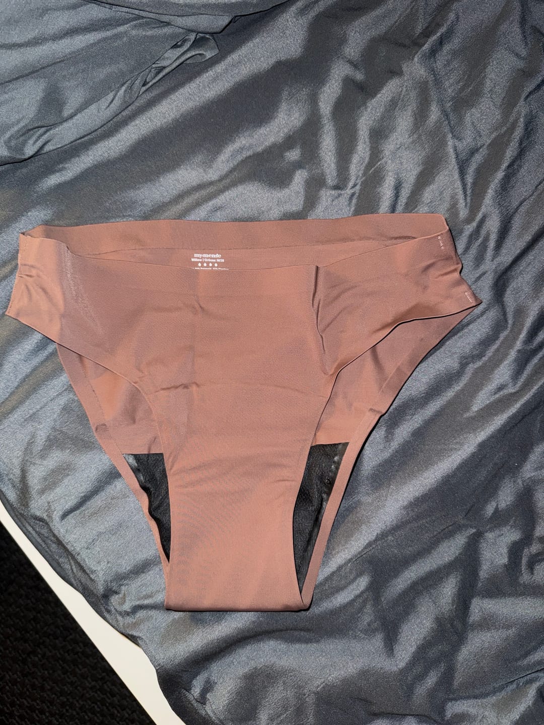 Customer photo review of Willow braun - seamless Periodenslip