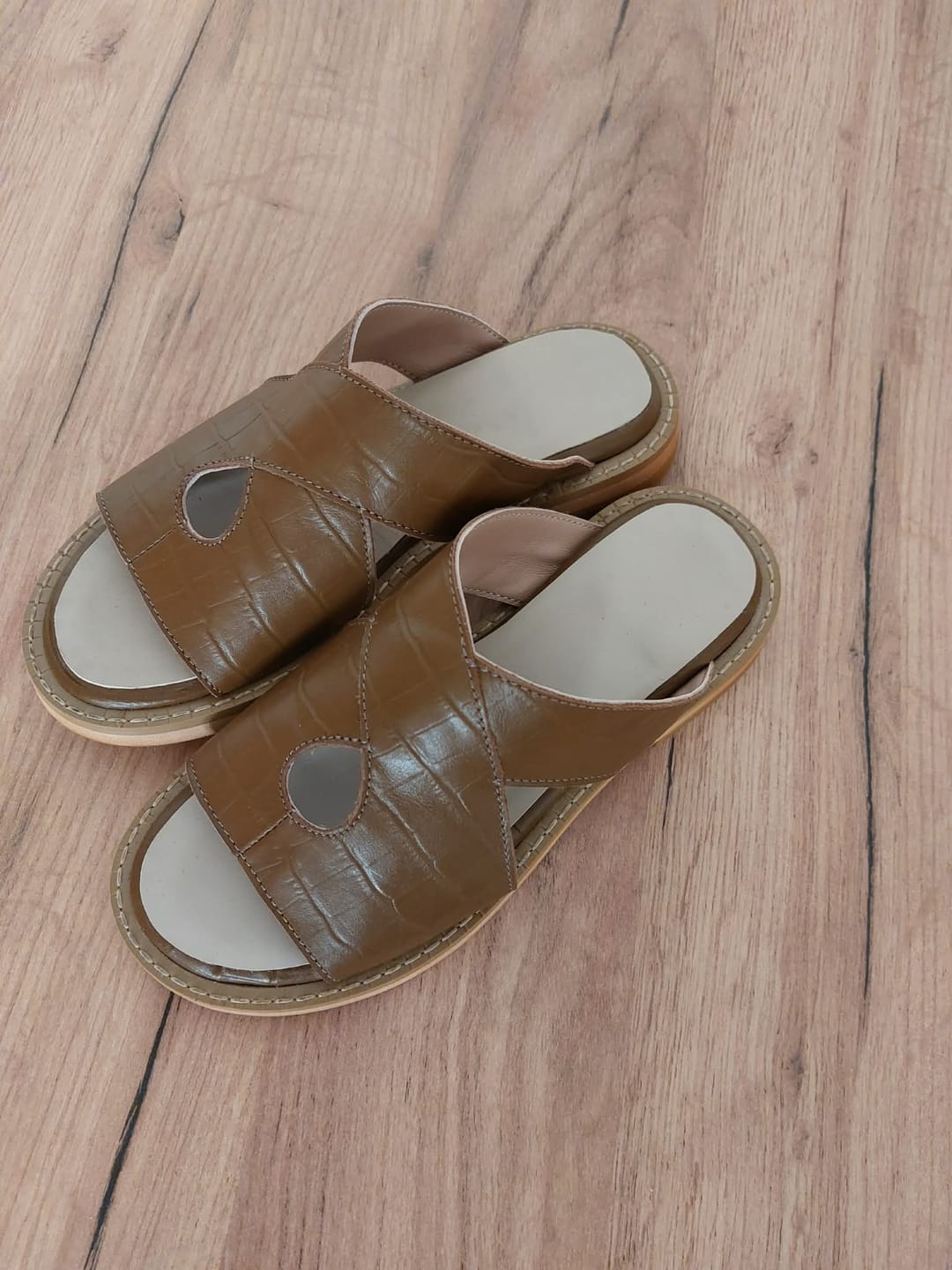 Customer photo review of Rugpjūtis Sandals