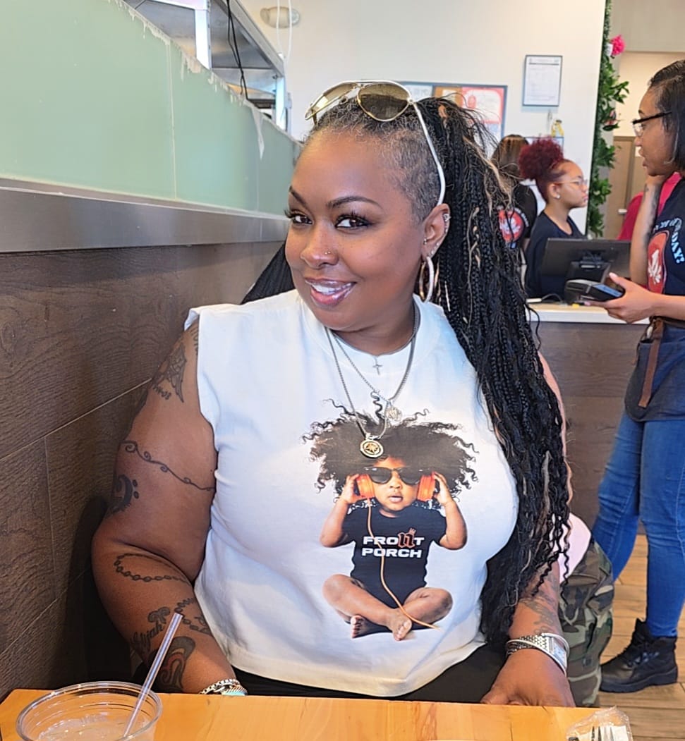 Customer photo review of The Miles Tee