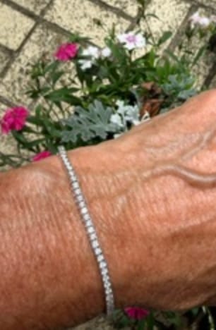 Customer photo review of Classica VVS1 Round Moissanite Solitaire Stud Earrings