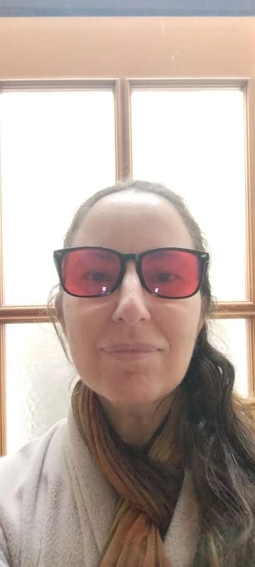Customer photo review of RESTORA Blue Light Glasses