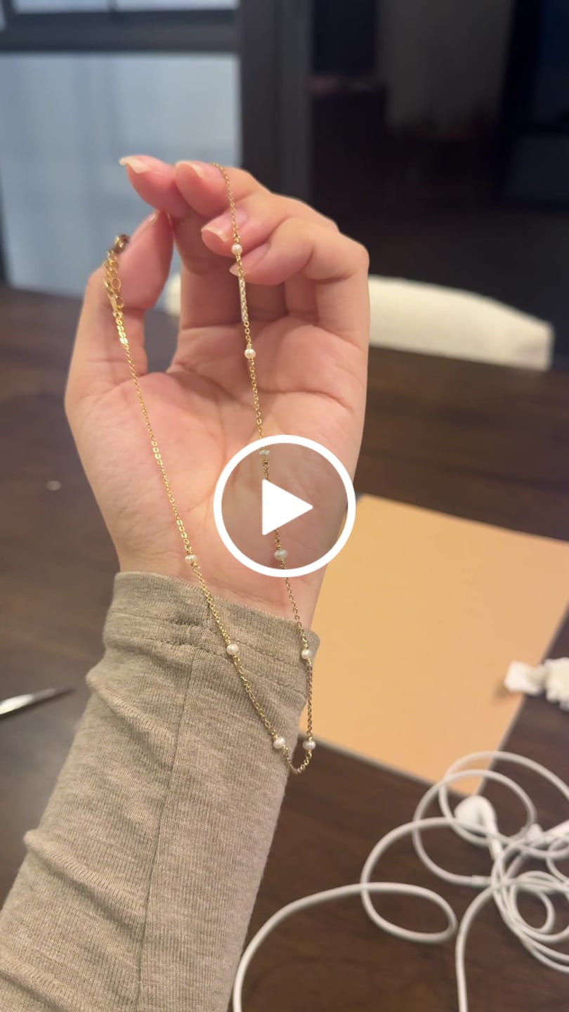 Customer video review of Tinsel Freshwater Pearls Necklace