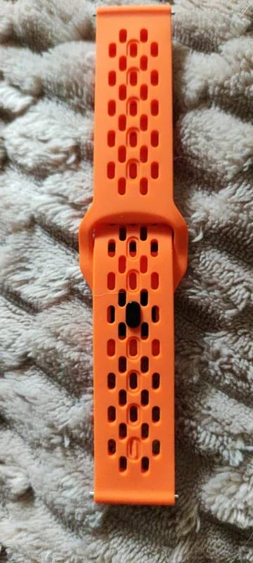 Customer photo review of Polar Silicone Replacement Strap for Polar Smartwatch Universal Bands