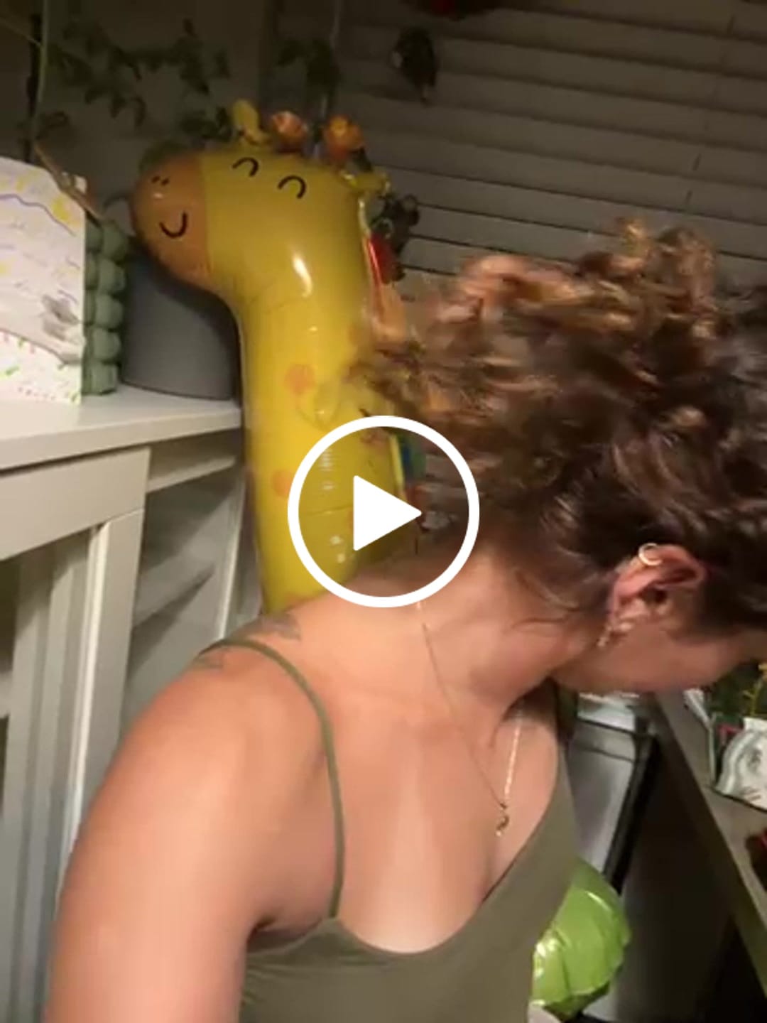 Customer video review of Large Tomatoes on the Vine Hair Claw Clip