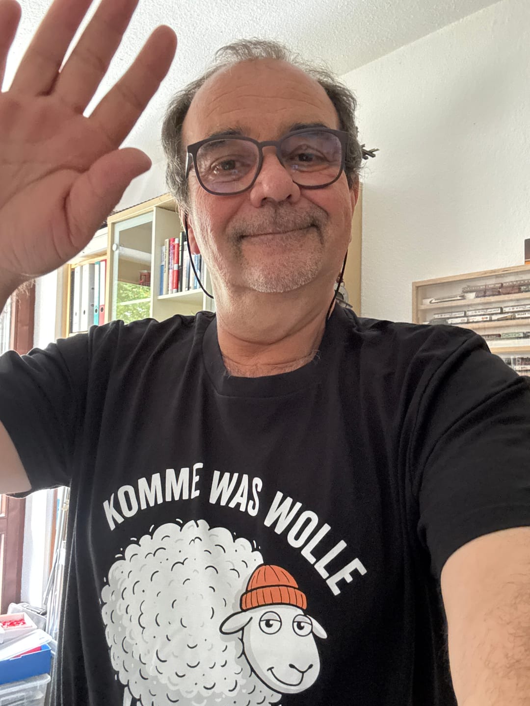 Customer photo review of Komme was wolle   · Herren Premium Bio T-Shirt