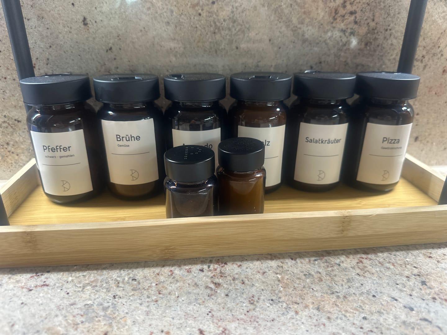 Customer photo review of Premium Starter-Set: Perfekte Küchenordnung & Design aus medizinischem Braunglas