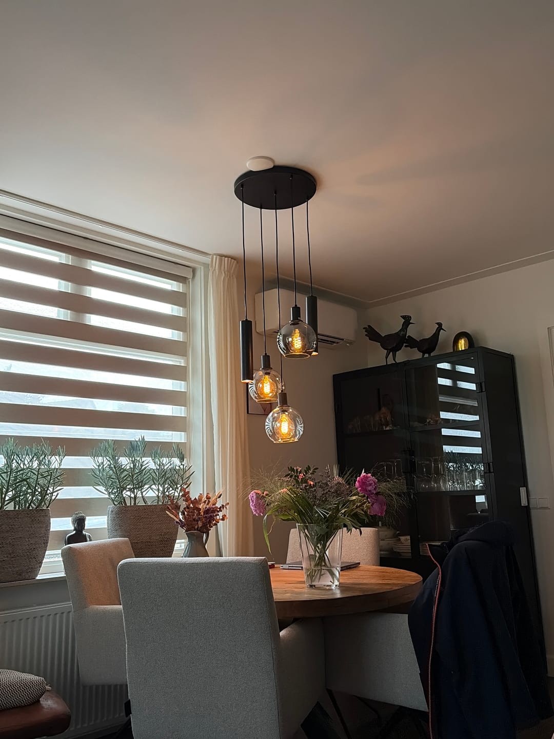 Customer photo review of Hanglamp Luneo - 5-lichts - Amber Mix - Glas - Getrapt - Met Spots