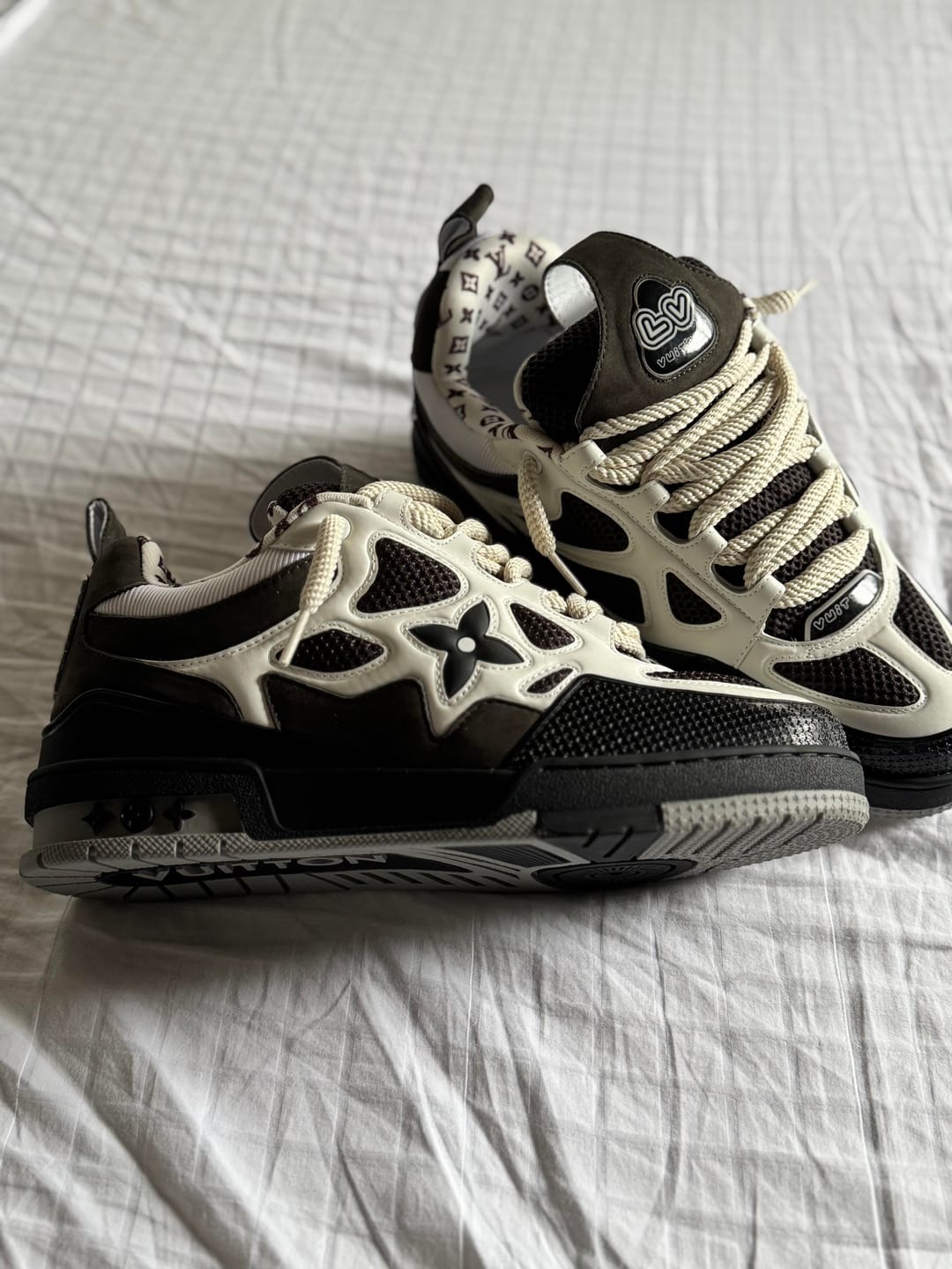 Customer photo review of New Balance NB 9060 Nere e Grigie
