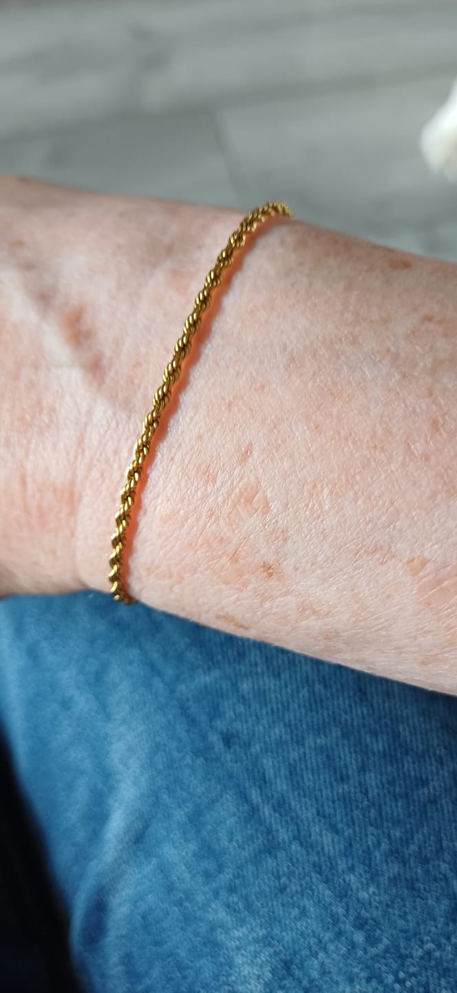 Customer photo review of Rope Chain Bracelet in Gold