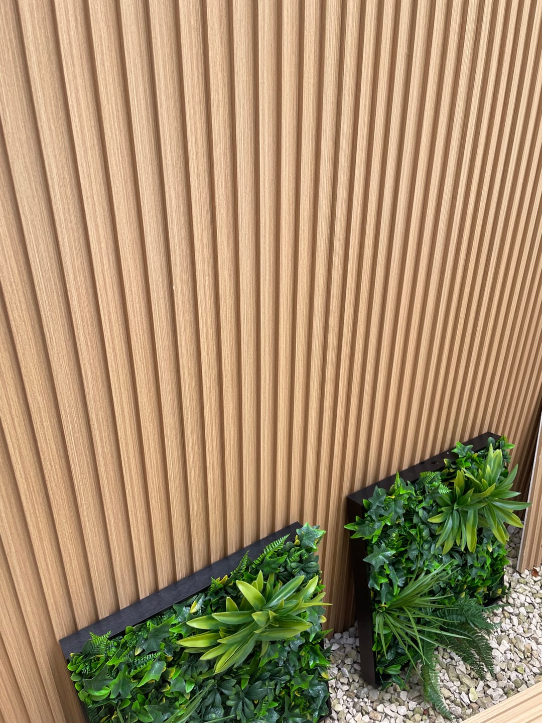 Customer photo review of Exterior Seamless Outdoor Panels 2.4m × 2.4m (16 Panels Per Pack) Multiple Colours