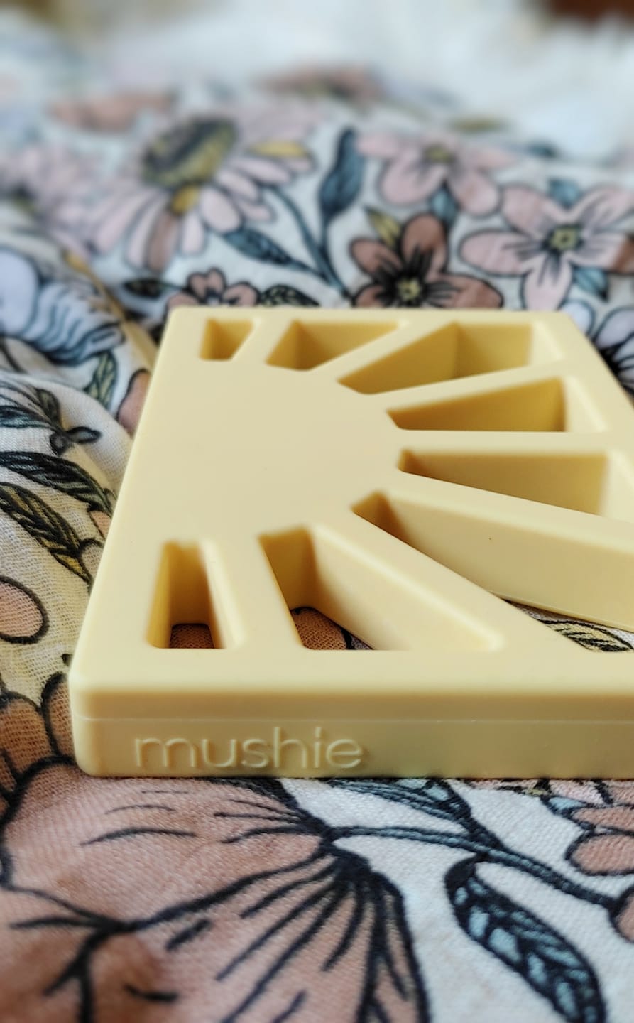 Customer photo review of Napocska rágóka - pasztellsárga