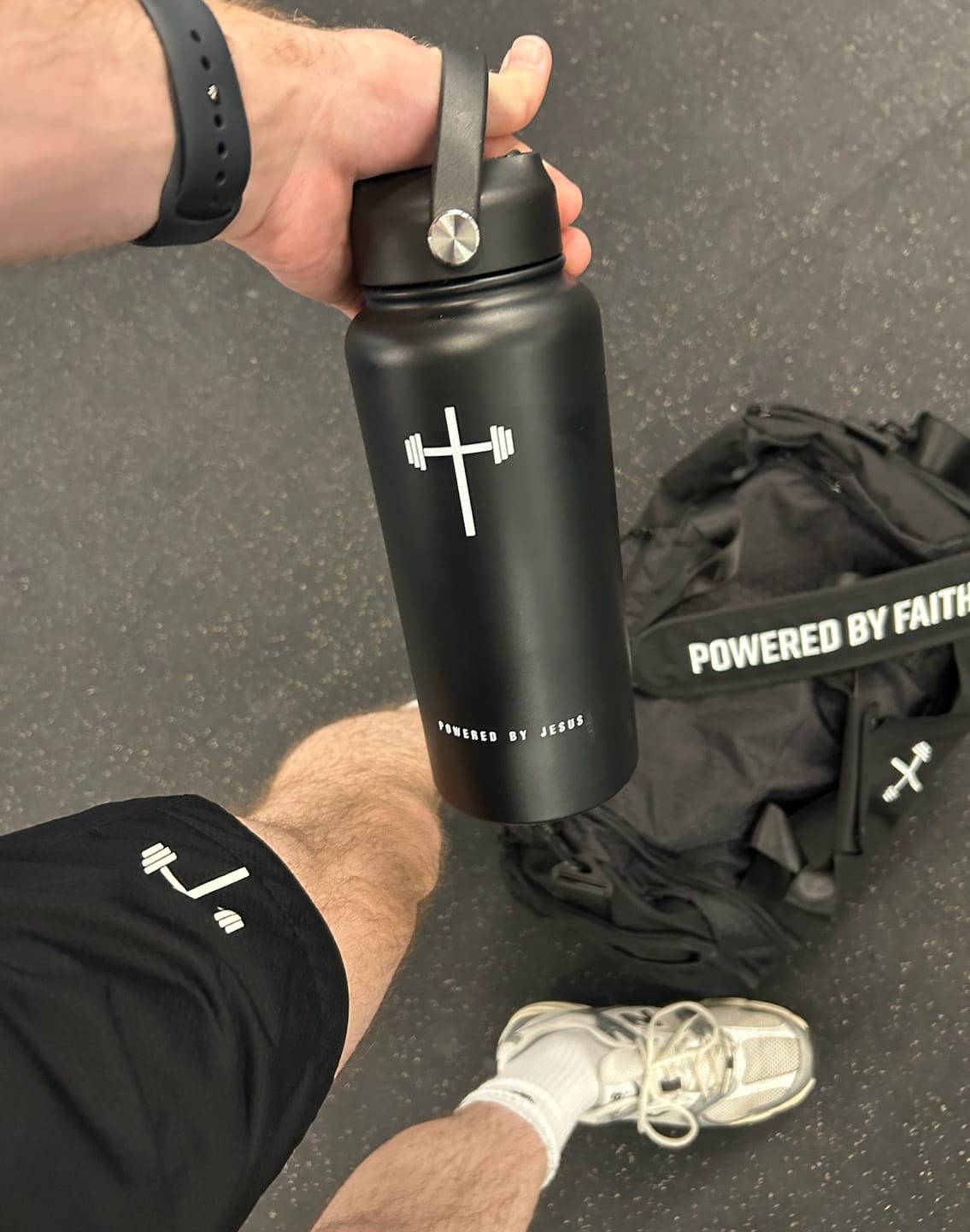 Customer photo review of Powered By Jesus 32oz Insulated Water Bottle