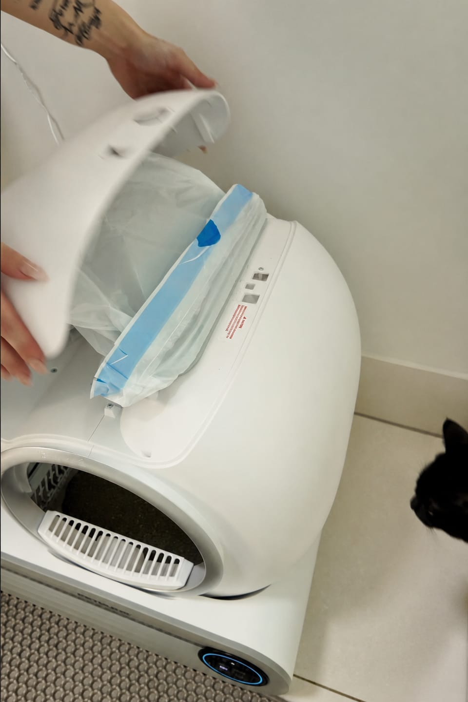 Customer photo review of Petbuds™ Pro 2026 Automatic Self-Cleaning Litter Box