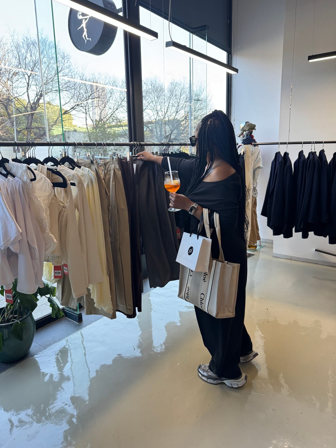 Customer photo review of Contour Tee Long Sleeve - Black