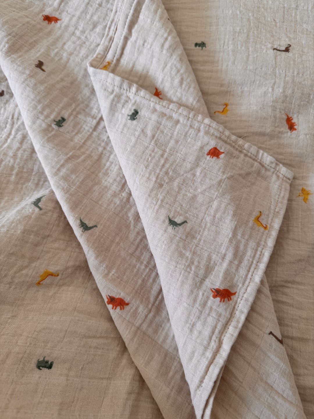 Customer photo review of Muszlin pólya - dinók