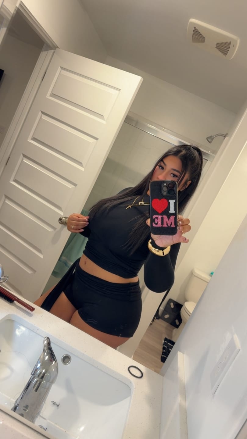 Customer photo review of Mia Top - Black