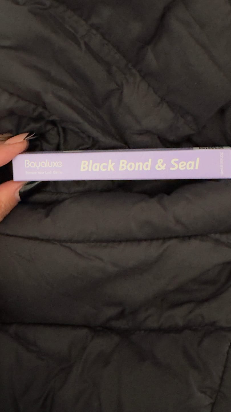 Customer photo review of 2 IN 1 Lash Bond & Seal (Black Bond)