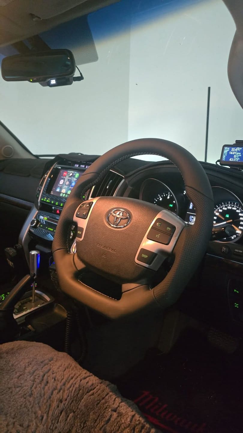 Customer photo review of Premium Steering wheel - Suitable for use with Toyota LandCruiser 200 Series 2008 - 2015 Genuine Leather