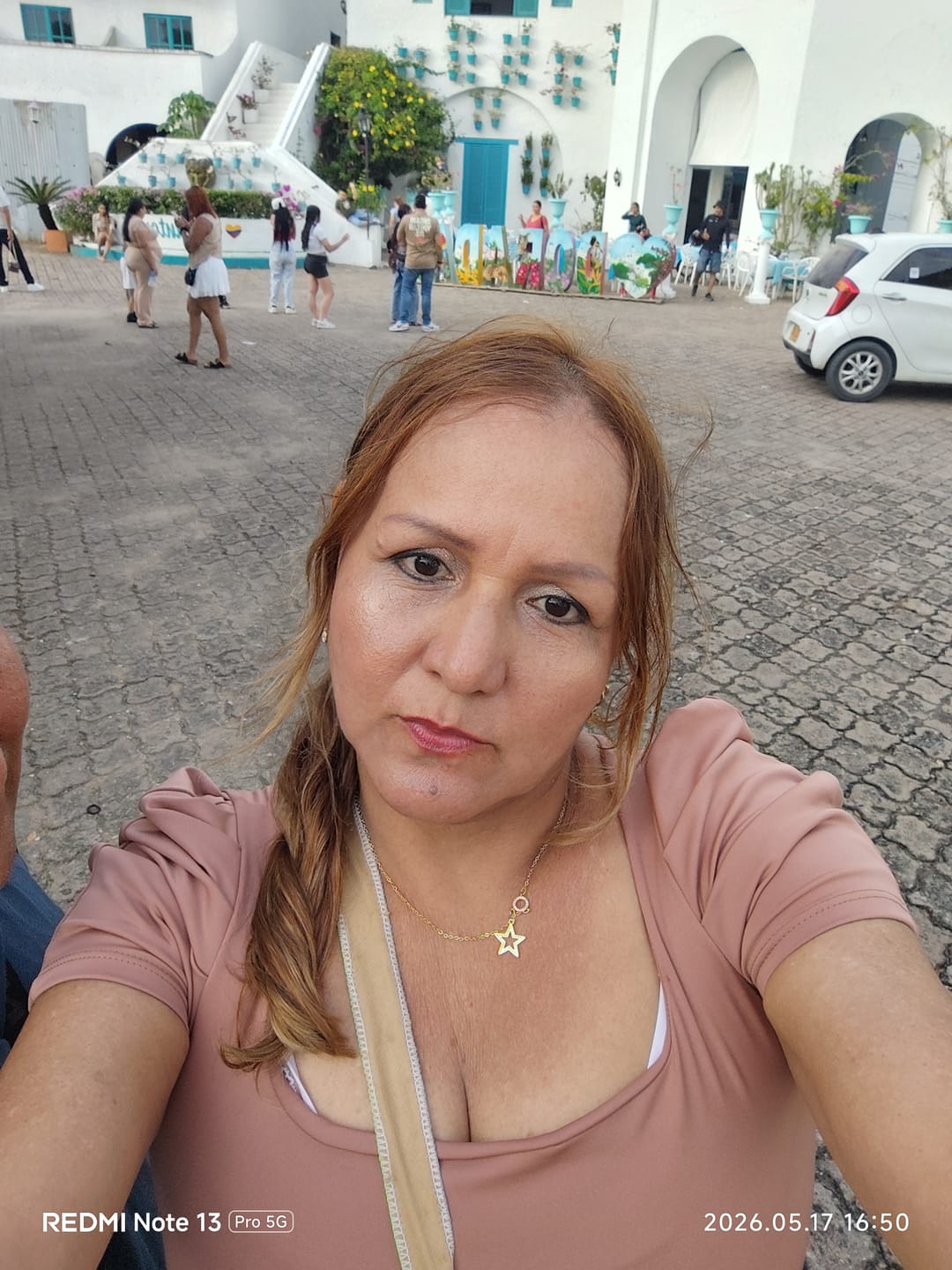 Customer photo review of SOMBRAS CREMOSAS MATE EN BARRA