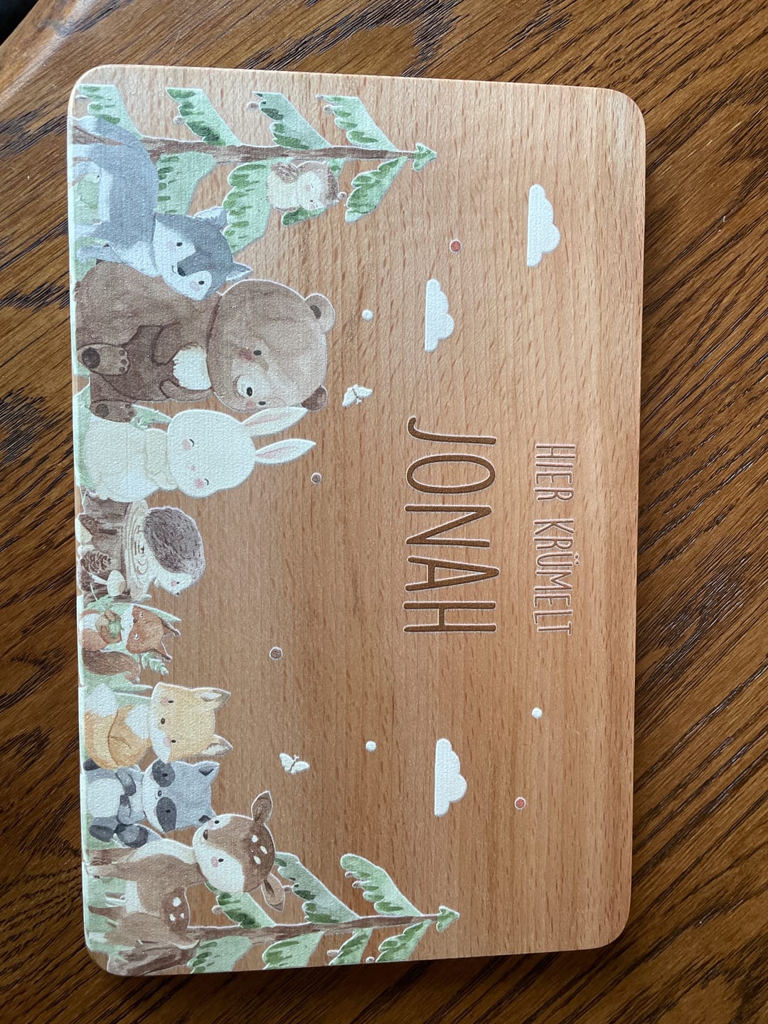 Customer photo review of Frühstücksbrettchen Holz personalisiert - Waldtiere