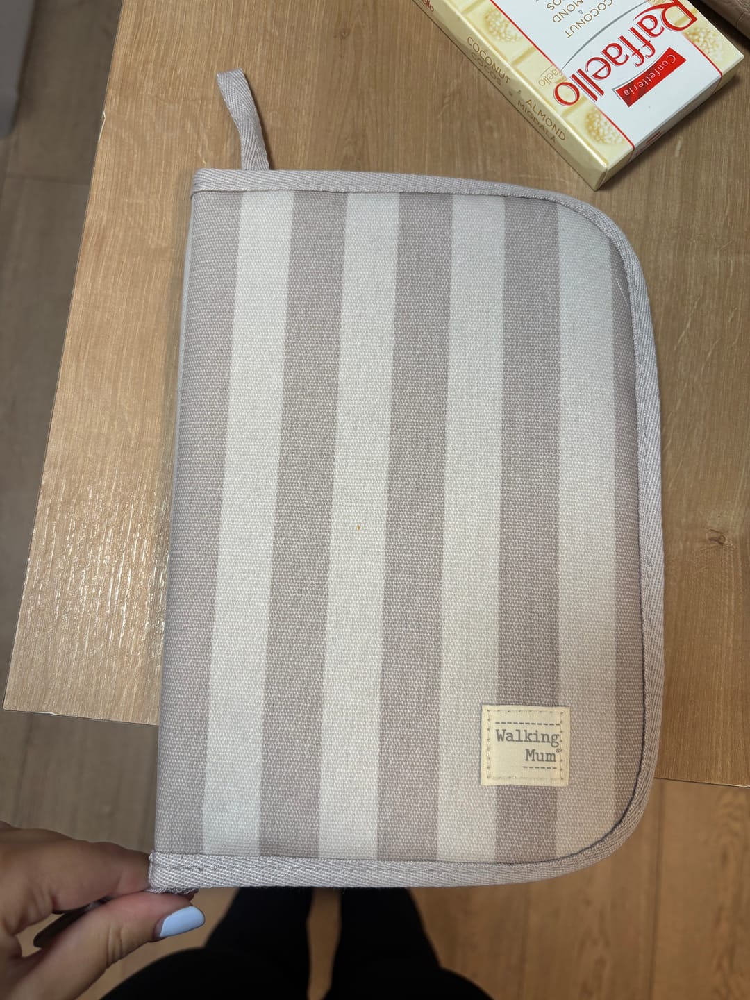 Customer photo review of Egészségügyi kiskönyv borító - Sintra (Bézs)