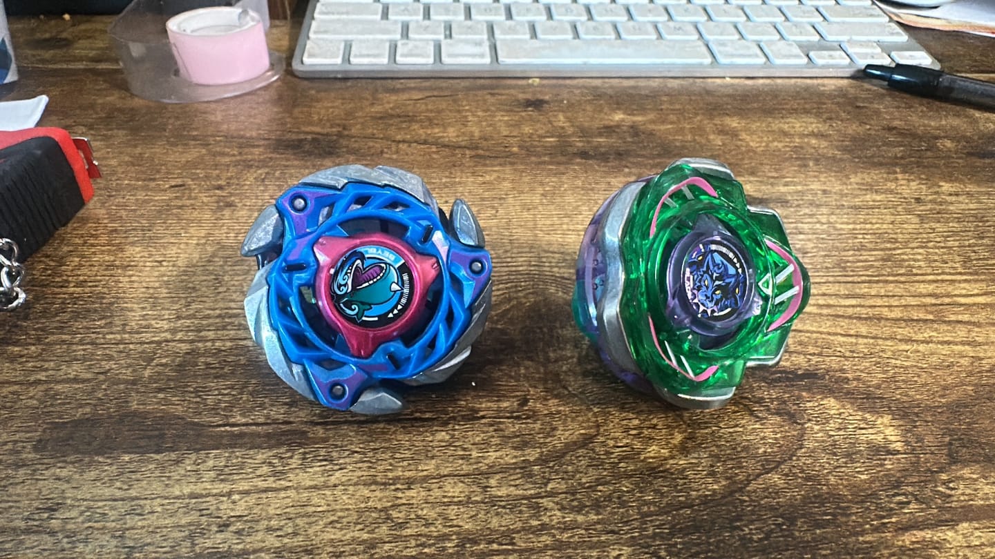 Customer photo review of Takara Tomy Beyblade X CX-08 CerberusFlame W5-80WB VOL 7 Random Booster