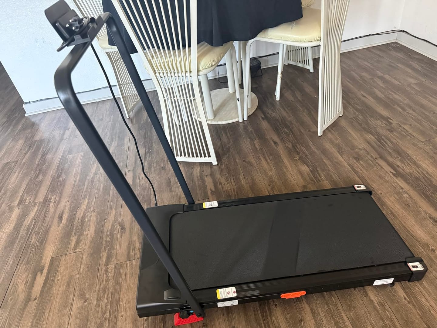 Customer photo review of Umay U18F Folding 3-in-1 Walking Pad with 10%/15% Incline 1-10 km/h