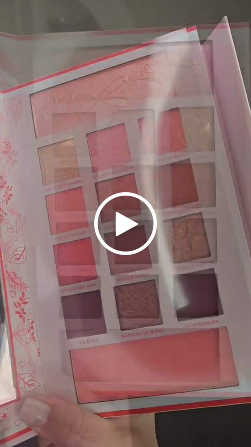 Reseña en vídeo del cliente sobre la paleta de sombras de ojos y rostro The Cozy Chronicles