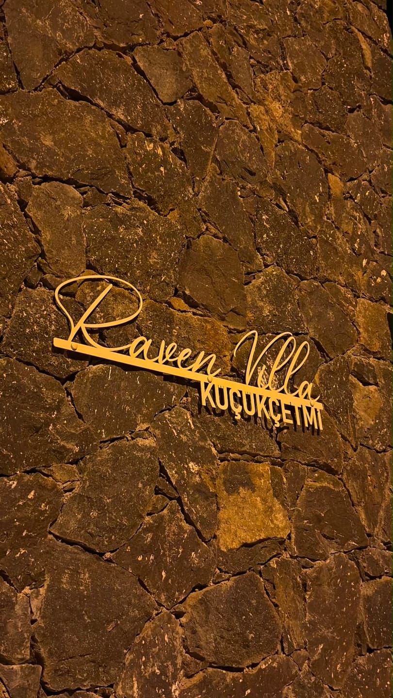 Customer photo review of Kişiye Özel Metal Aile İsimliği