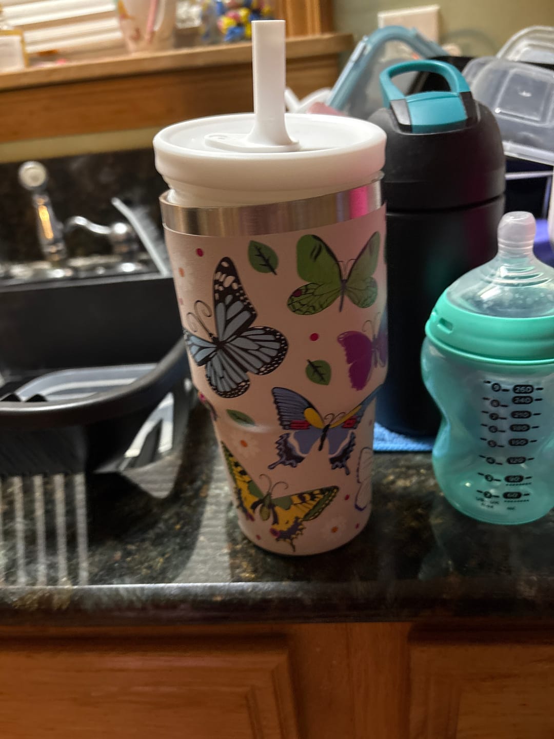 Customer photo review of Butterfly Spill Proof Kids CREWCUP 20oz
