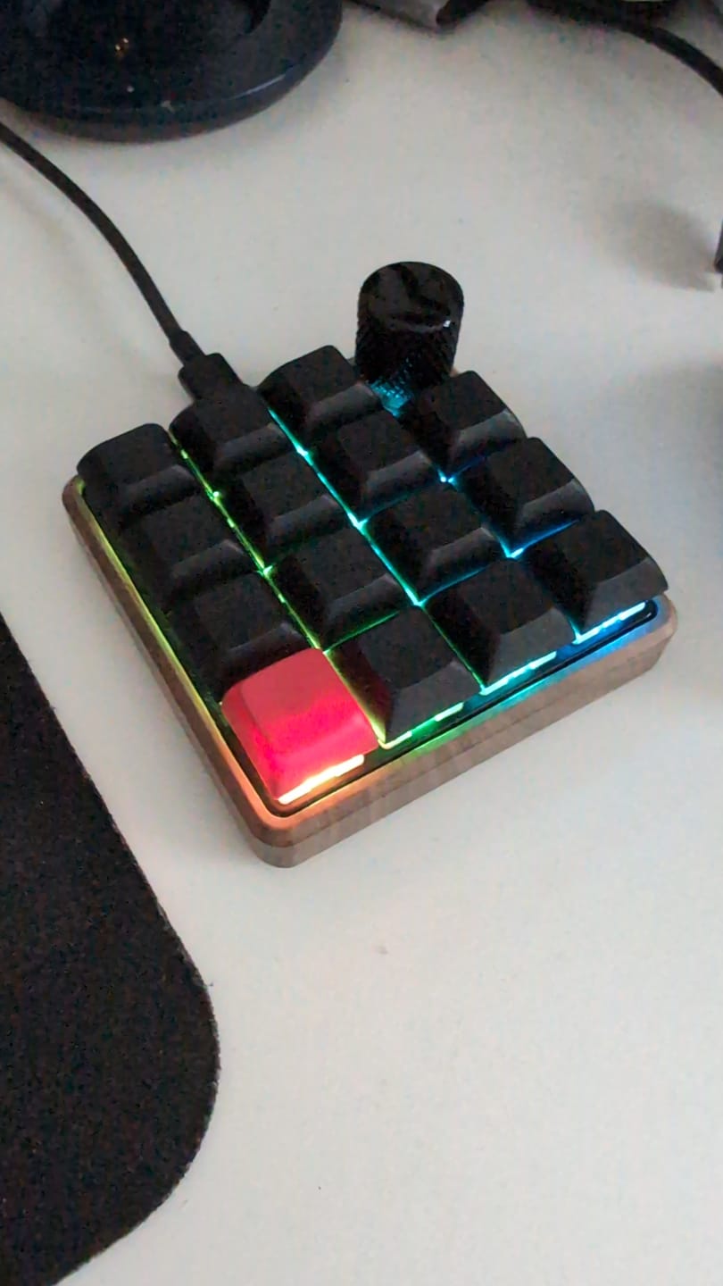 Customer photo review of KLAWOS macropad